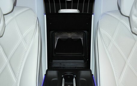 Mercedes-Benz Maybach S-Класс, 2023 год, 26 000 000 рублей, 36 фотография