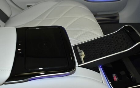 Mercedes-Benz Maybach S-Класс, 2023 год, 26 000 000 рублей, 39 фотография