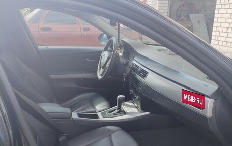 BMW 3 серия, 2006 год, 600 000 рублей, 9 фотография