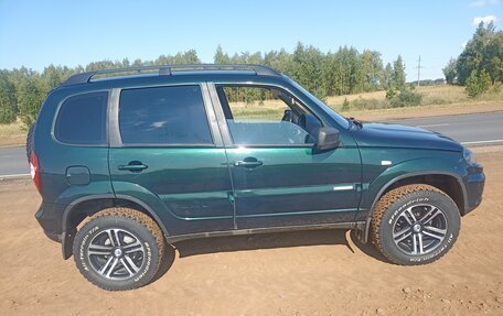 Chevrolet Niva I рестайлинг, 2015 год, 700 000 рублей, 4 фотография