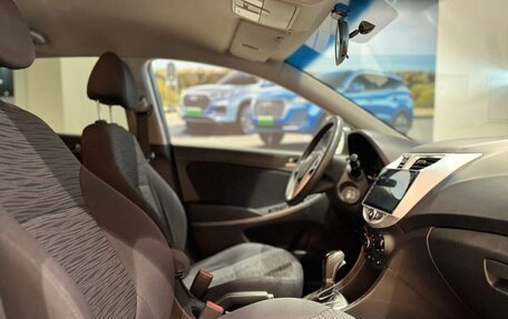 Hyundai Solaris II рестайлинг, 2015 год, 1 250 000 рублей, 19 фотография