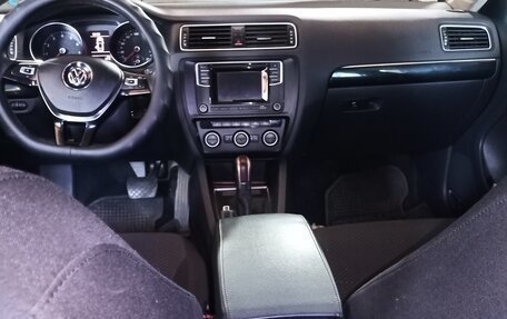Volkswagen Jetta VI, 2016 год, 1 250 000 рублей, 1 фотография