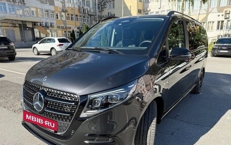 Mercedes-Benz V-Класс, 2024 год, 14 700 000 рублей, 3 фотография
