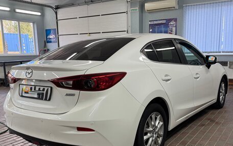 Mazda 3, 2015 год, 1 400 000 рублей, 2 фотография