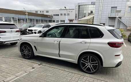BMW X5, 2021 год, 9 300 000 рублей, 2 фотография