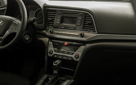 Hyundai Elantra VI рестайлинг, 2019 год, 1 655 000 рублей, 11 фотография
