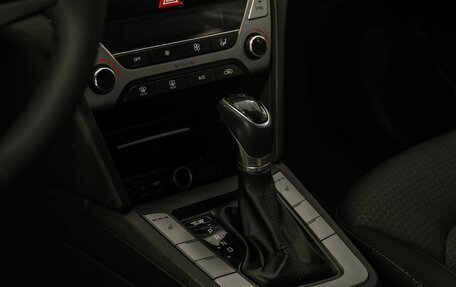 Hyundai Elantra VI рестайлинг, 2019 год, 1 655 000 рублей, 12 фотография