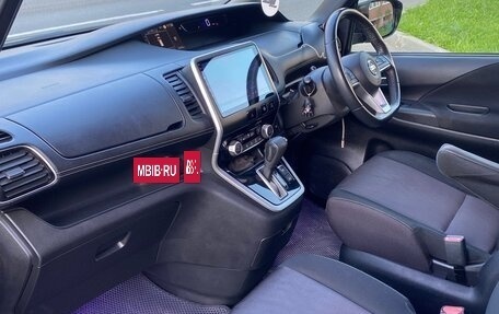 Nissan Serena IV, 2019 год, 2 300 000 рублей, 11 фотография