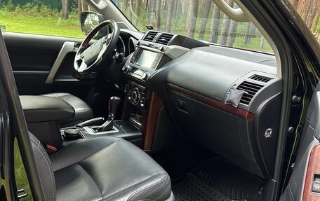 Toyota Land Cruiser Prado 150 рестайлинг 2, 2016 год, 4 300 000 рублей, 6 фотография