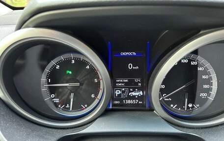 Toyota Land Cruiser Prado 150 рестайлинг 2, 2016 год, 4 300 000 рублей, 11 фотография