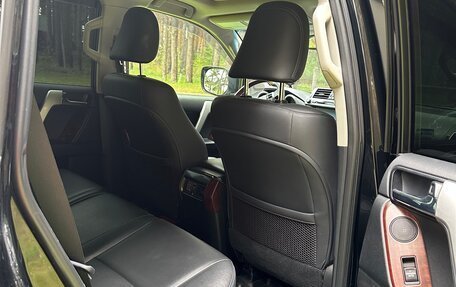 Toyota Land Cruiser Prado 150 рестайлинг 2, 2016 год, 4 300 000 рублей, 8 фотография