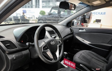 Hyundai Solaris II рестайлинг, 2013 год, 499 000 рублей, 20 фотография