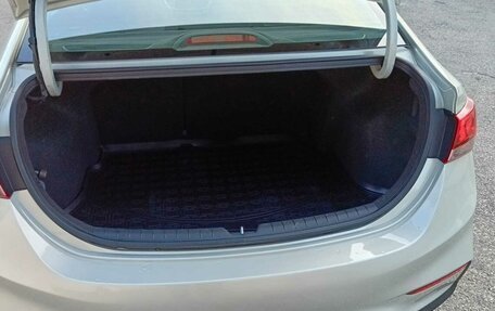 Hyundai Solaris II рестайлинг, 2019 год, 2 000 000 рублей, 22 фотография