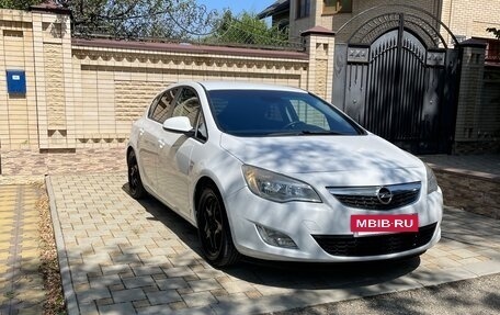 Opel Astra J, 2012 год, 670 000 рублей, 4 фотография