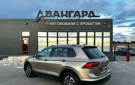 Volkswagen Tiguan II, 2018 год, 2 400 000 рублей, 4 фотография