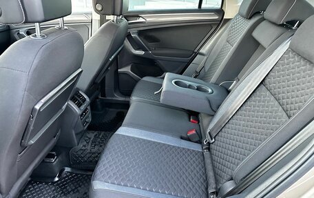 Volkswagen Tiguan II, 2018 год, 2 400 000 рублей, 24 фотография