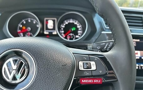 Volkswagen Tiguan II, 2018 год, 2 400 000 рублей, 14 фотография