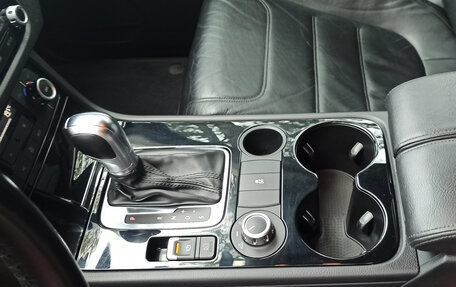 Volkswagen Touareg III, 2011 год, 2 550 000 рублей, 18 фотография