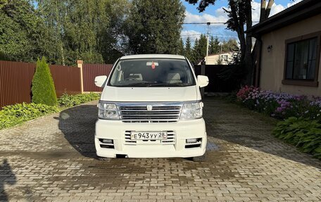 Nissan Elgrand I, 2001 год, 1 400 000 рублей, 3 фотография