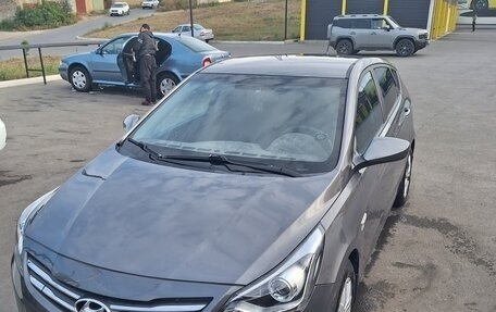 Hyundai Solaris II рестайлинг, 2015 год, 1 111 111 рублей, 3 фотография