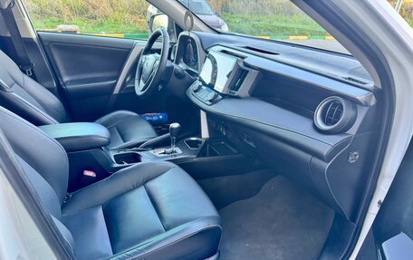 Toyota RAV4, 2015 год, 2 250 000 рублей, 11 фотография