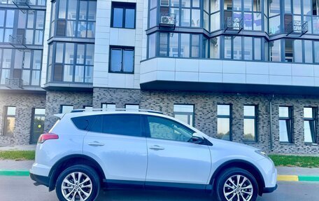 Toyota RAV4, 2015 год, 2 250 000 рублей, 4 фотография