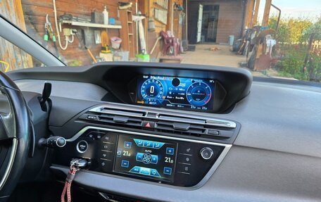Citroen C4 Picasso II рестайлинг, 2014 год, 1 000 000 рублей, 17 фотография