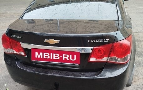 Chevrolet Cruze II, 2011 год, 690 000 рублей, 3 фотография
