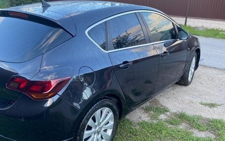Opel Astra J, 2011 год, 860 000 рублей, 3 фотография