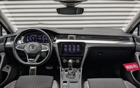 Volkswagen Passat B8 рестайлинг, 2019 год, 3 415 000 рублей, 14 фотография