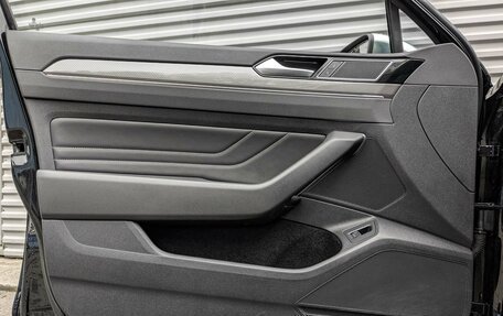 Volkswagen Passat B8 рестайлинг, 2019 год, 3 415 000 рублей, 19 фотография