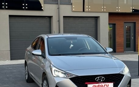 Hyundai Solaris II рестайлинг, 2021 год, 1 590 000 рублей, 9 фотография