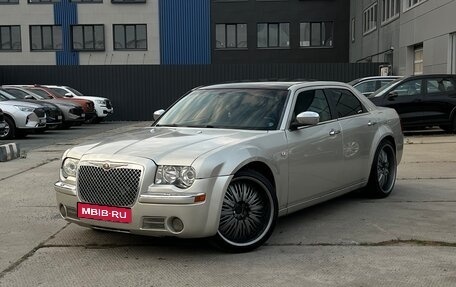 Chrysler 300C II, 2006 год, 550 000 рублей, 1 фотография