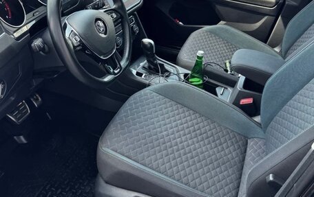 Volkswagen Tiguan II, 2019 год, 2 540 000 рублей, 10 фотография