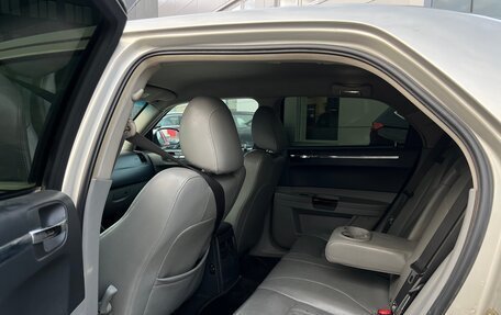 Chrysler 300C II, 2006 год, 550 000 рублей, 6 фотография