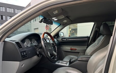 Chrysler 300C II, 2006 год, 550 000 рублей, 5 фотография