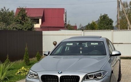 BMW 5 серия, 2015 год, 2 600 000 рублей, 2 фотография