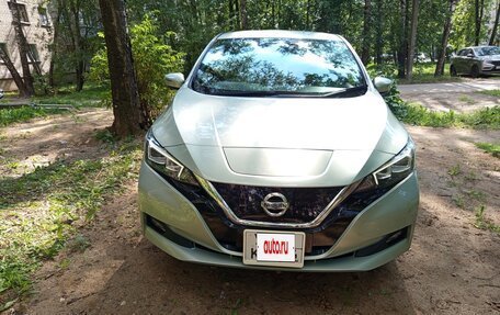Nissan Leaf II, 2017 год, 1 490 000 рублей, 2 фотография