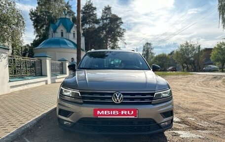 Volkswagen Tiguan II, 2020 год, 3 300 000 рублей, 3 фотография