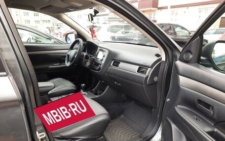 Mitsubishi Outlander III рестайлинг 3, 2016 год, 1 350 000 рублей, 6 фотография