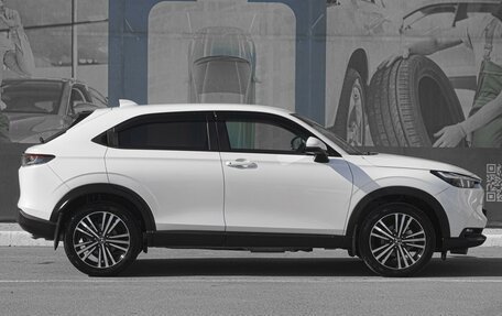 Honda Vezel, 2021 год, 2 419 000 рублей, 5 фотография