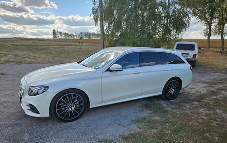 Mercedes-Benz E-Класс, 2018 год, 2 800 000 рублей, 5 фотография