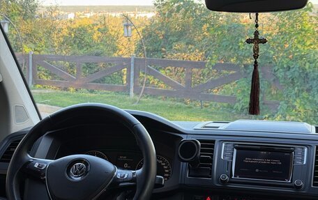 Volkswagen Caravelle T6 рестайлинг, 2018 год, 2 790 000 рублей, 10 фотография