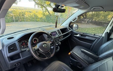 Volkswagen Caravelle T6 рестайлинг, 2018 год, 2 790 000 рублей, 13 фотография