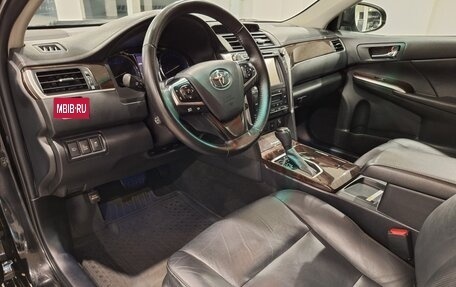 Toyota Camry, 2017 год, 1 720 000 рублей, 14 фотография
