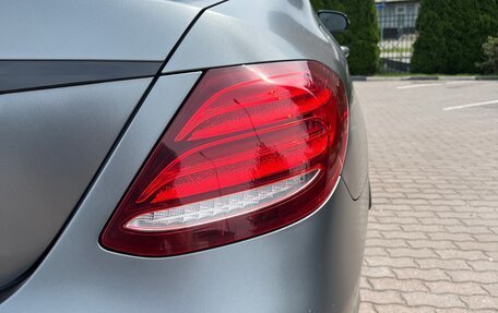 Mercedes-Benz E-Класс, 2017 год, 3 750 000 рублей, 28 фотография