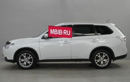 Mitsubishi Outlander III рестайлинг 3, 2014 год, 1 320 000 рублей, 8 фотография