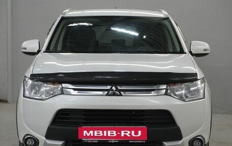 Mitsubishi Outlander III рестайлинг 3, 2014 год, 1 320 000 рублей, 2 фотография