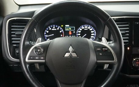 Mitsubishi Outlander III рестайлинг 3, 2014 год, 1 320 000 рублей, 16 фотография