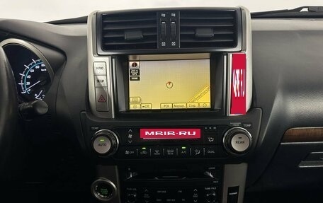 Toyota Land Cruiser Prado 150 рестайлинг 2, 2010 год, 2 200 000 рублей, 12 фотография
